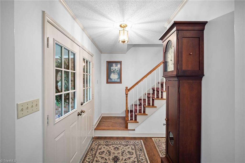 608 Forrest Drive Property Photo 3