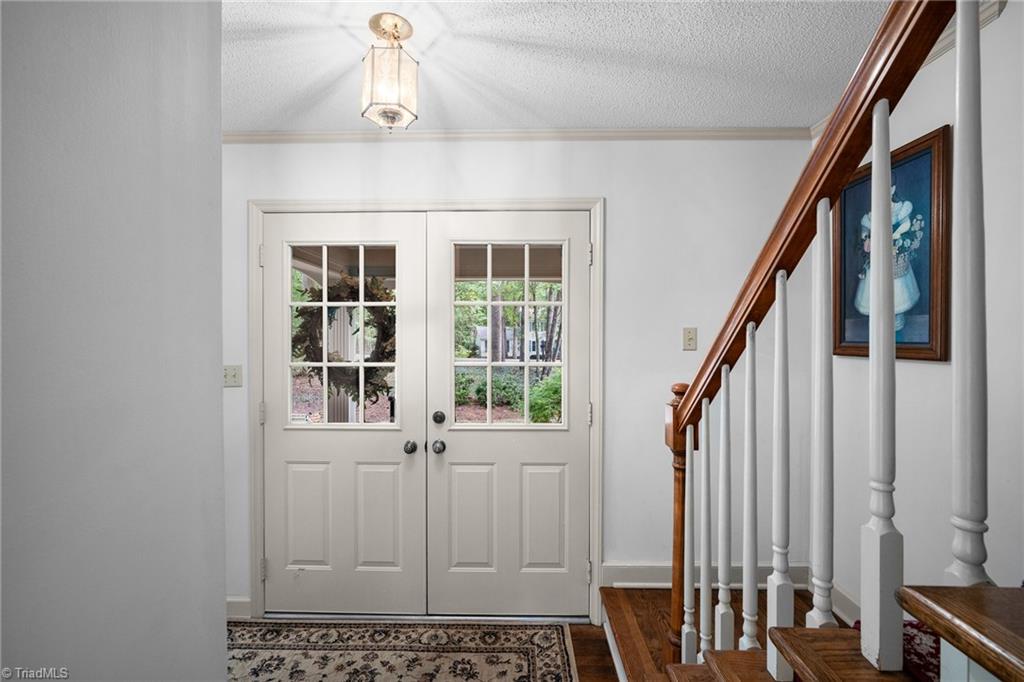 608 Forrest Drive Property Photo 4