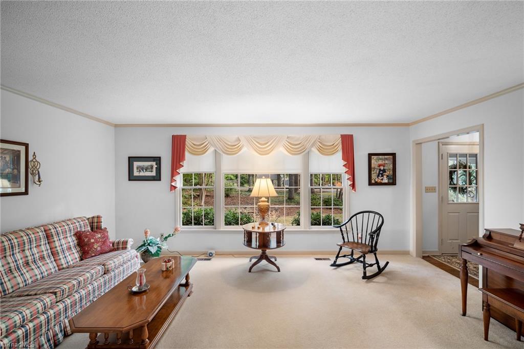 608 Forrest Drive Property Photo 7