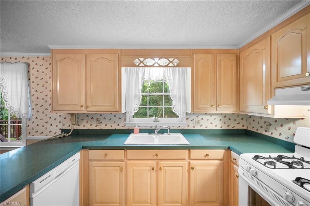 608 Forrest Drive Property Photo 12