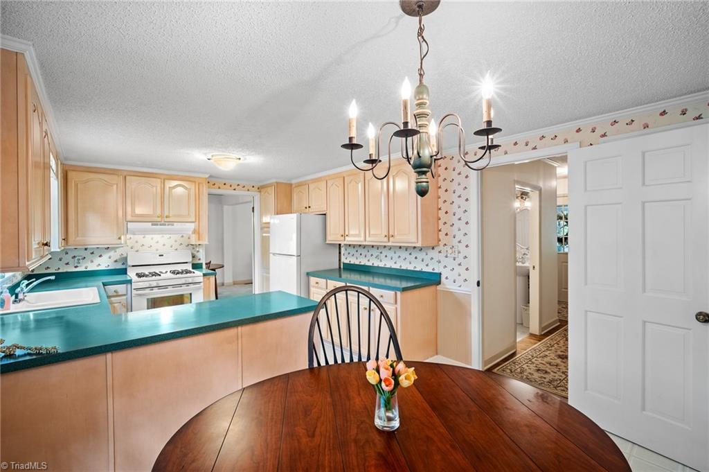 608 Forrest Drive Property Photo 16