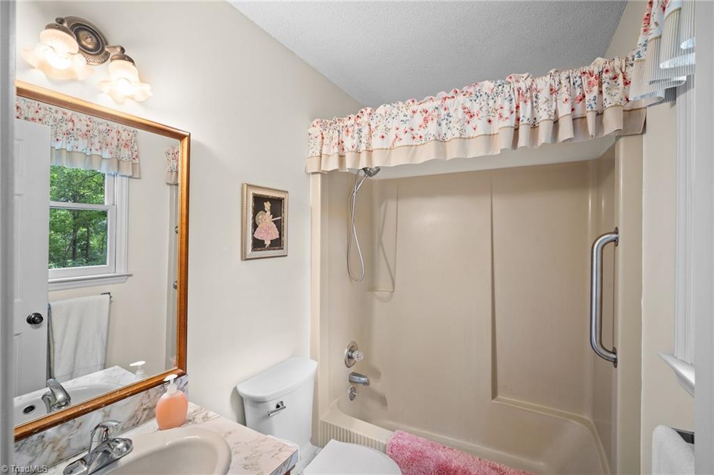 608 Forrest Drive Property Photo 34