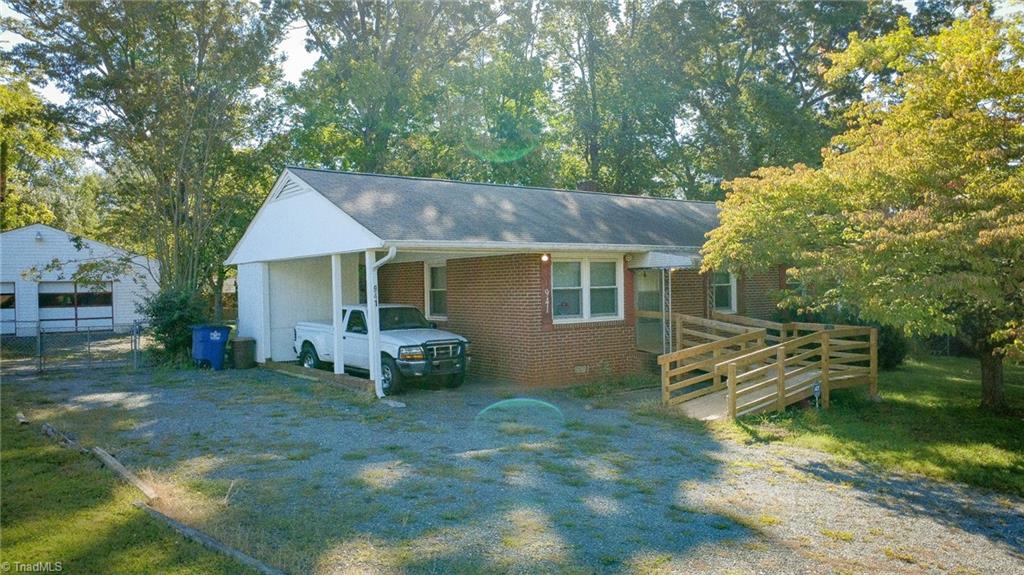 941 Brownwood Drive Property Photo 1