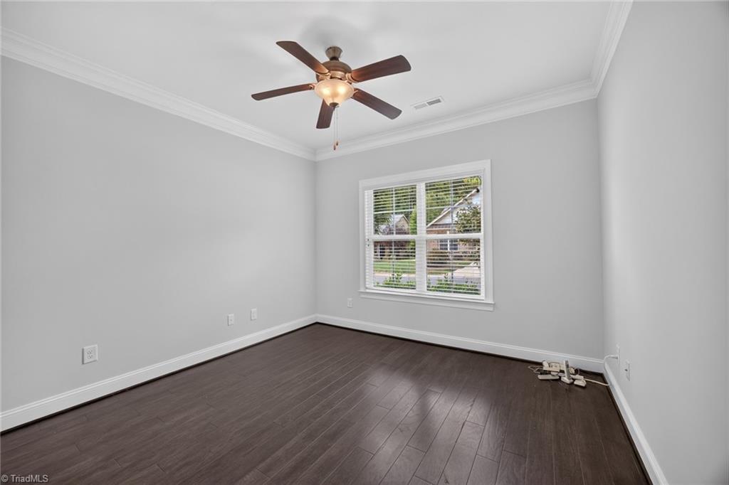 305 Zurich Court Property Photo 10