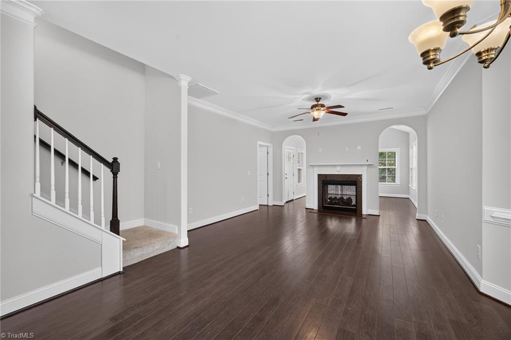 305 Zurich Court Property Photo 13