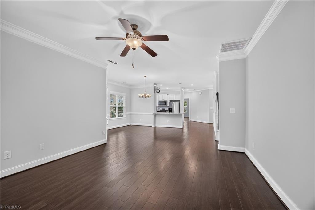 305 Zurich Court Property Photo 14