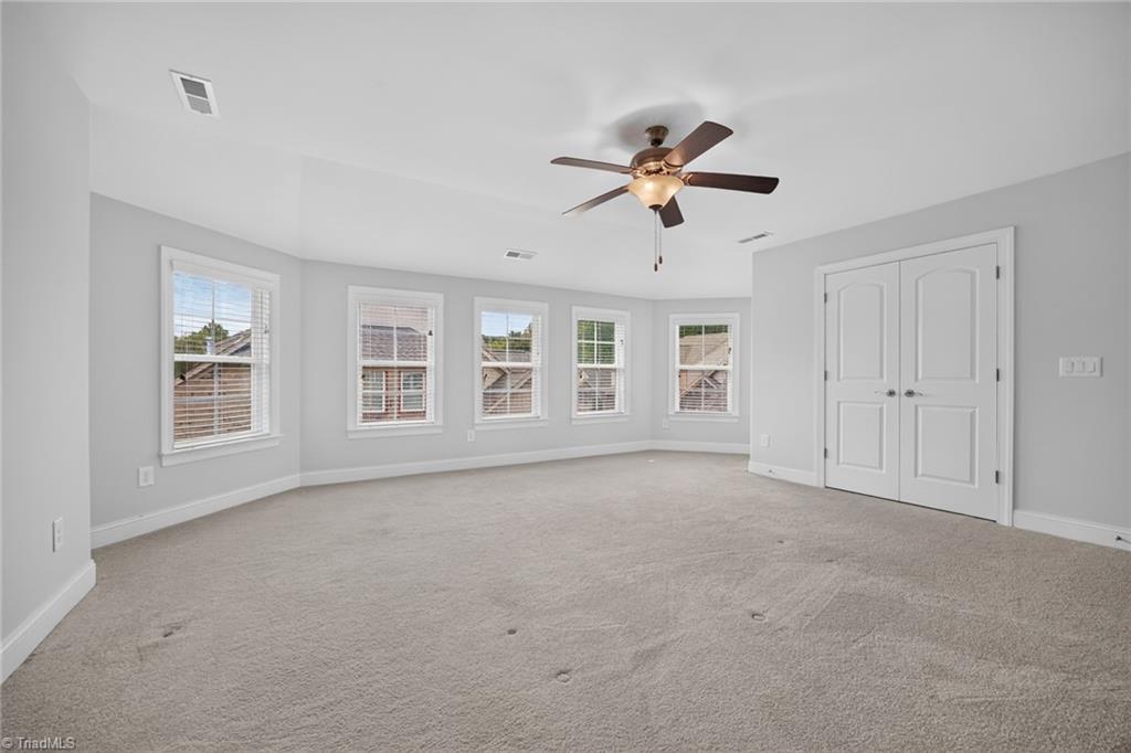 305 Zurich Court Property Photo 20