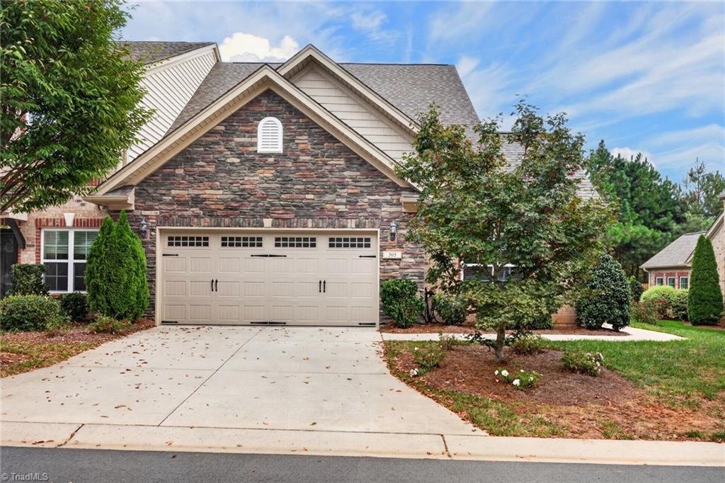 305 Zurich Court Property Photo 25