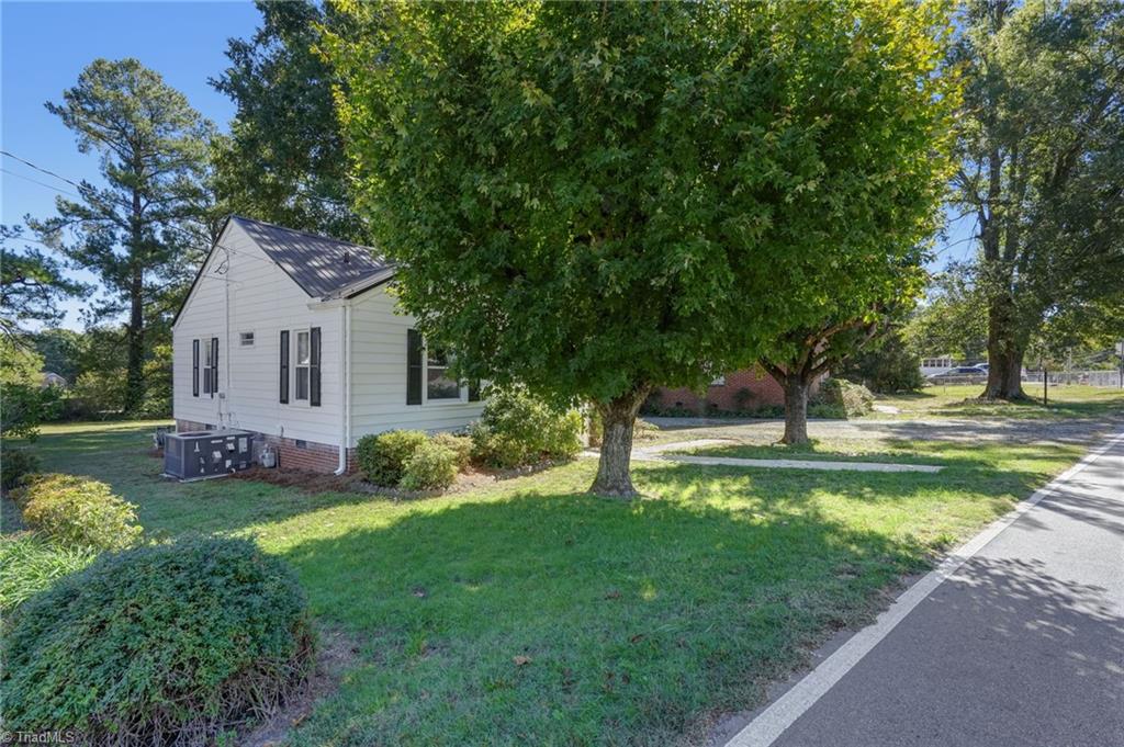 168 Atwater Street Property Photo 3
