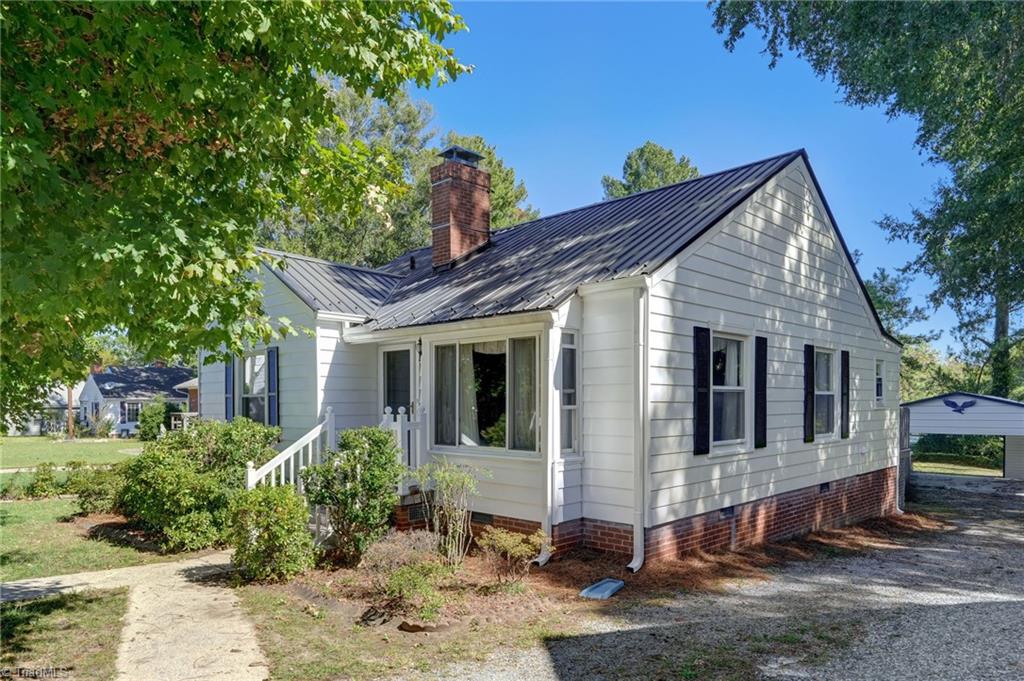 168 Atwater Street Property Photo 4
