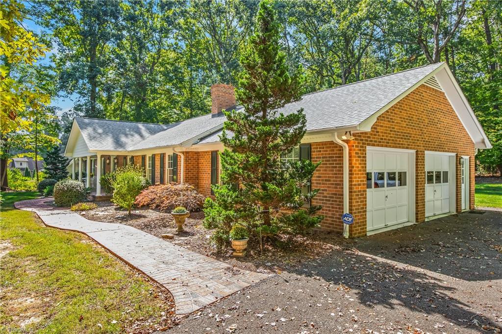 182 Ridgewood Drive Property Photo 3