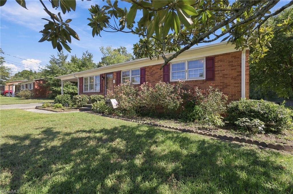 625 Holly Street Property Photo 3