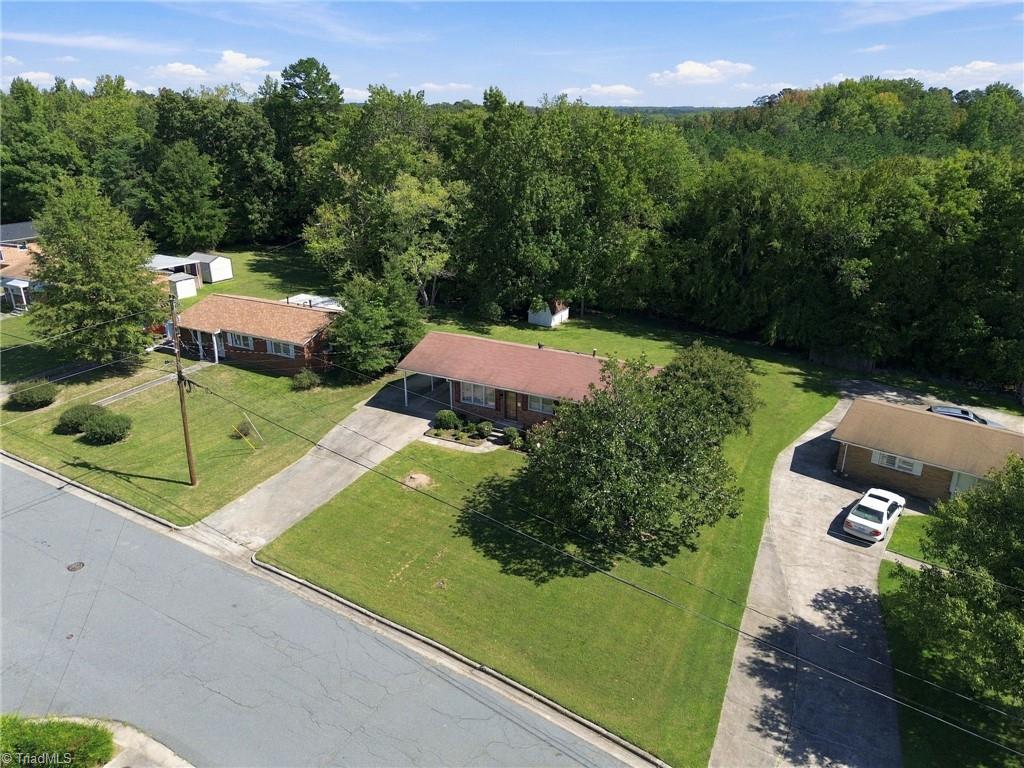 625 Holly Street Property Photo 4