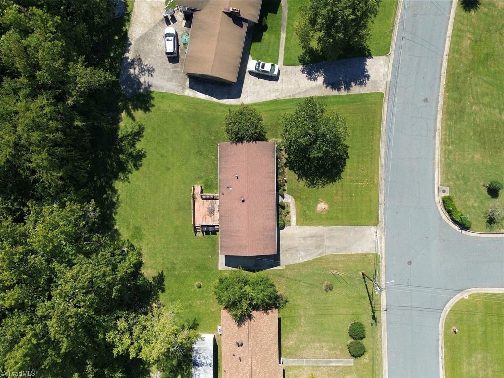 625 Holly Street Property Photo 5