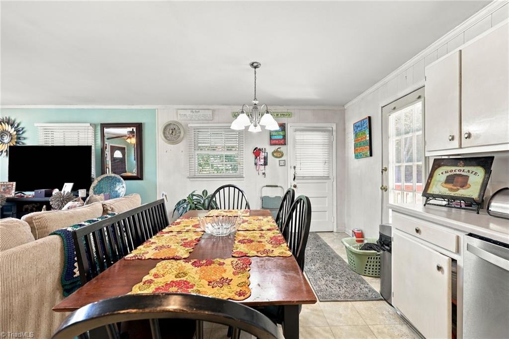 625 Holly Street Property Photo 8
