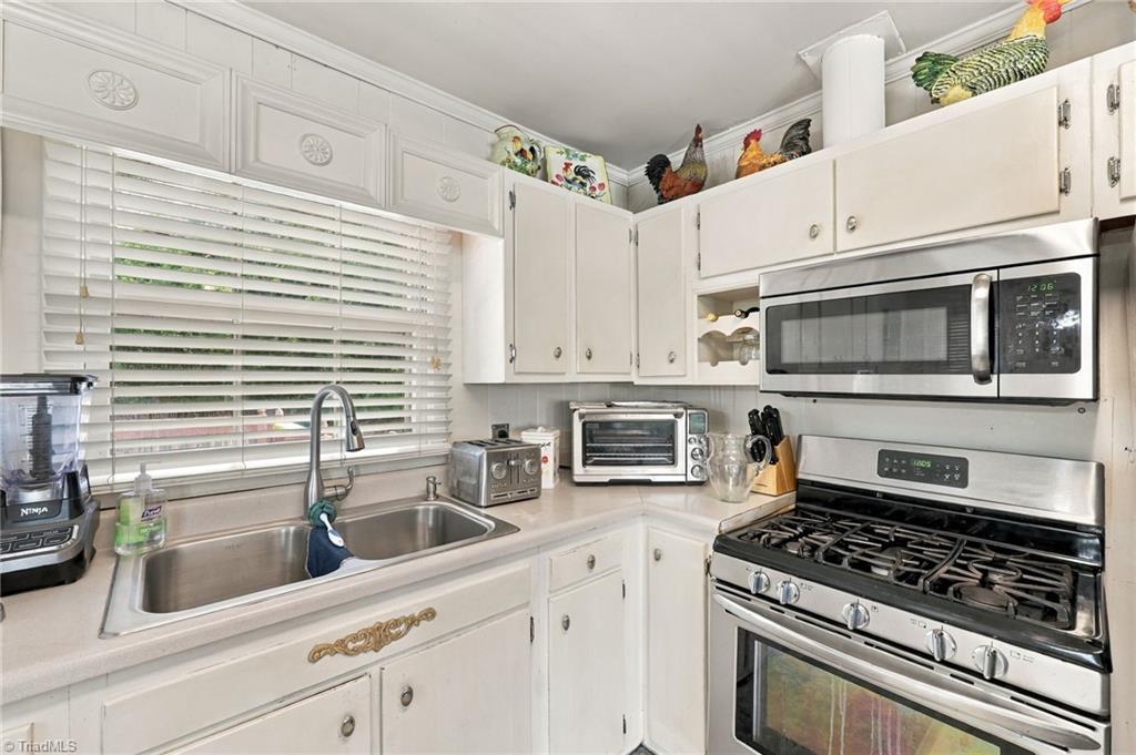 625 Holly Street Property Photo 11