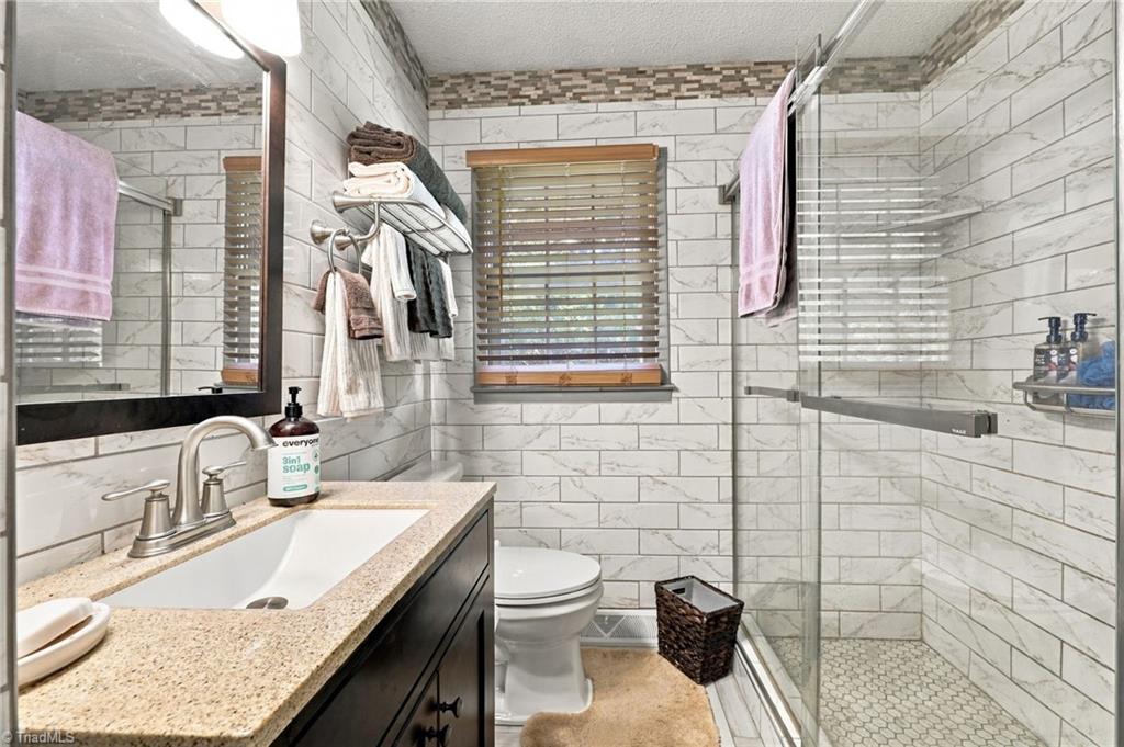 625 Holly Street Property Photo 12