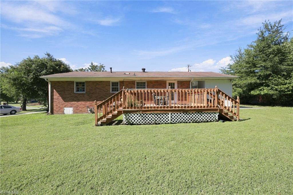 625 Holly Street Property Photo 22
