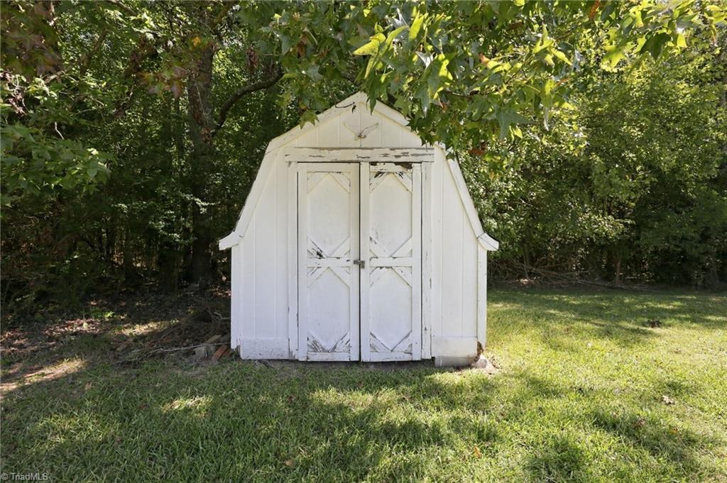 625 Holly Street Property Photo 24