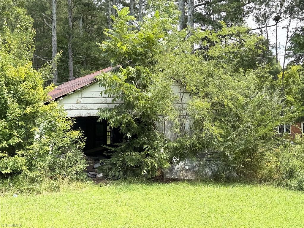 209 Hoyle Drive Property Photo 5
