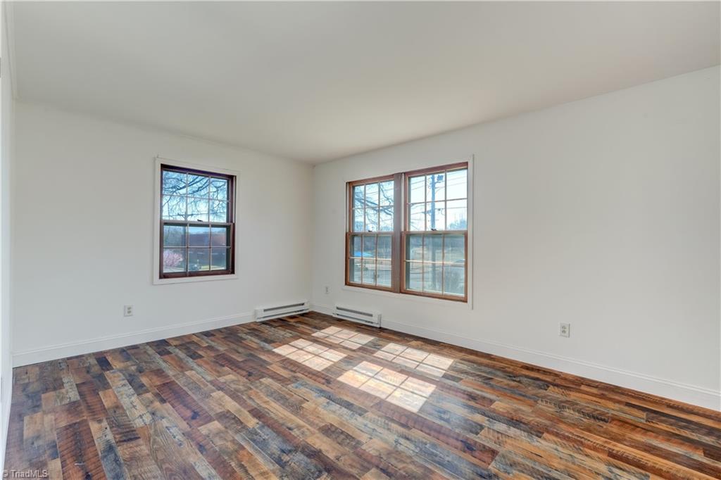 1025 Harris Street Property Photo 5
