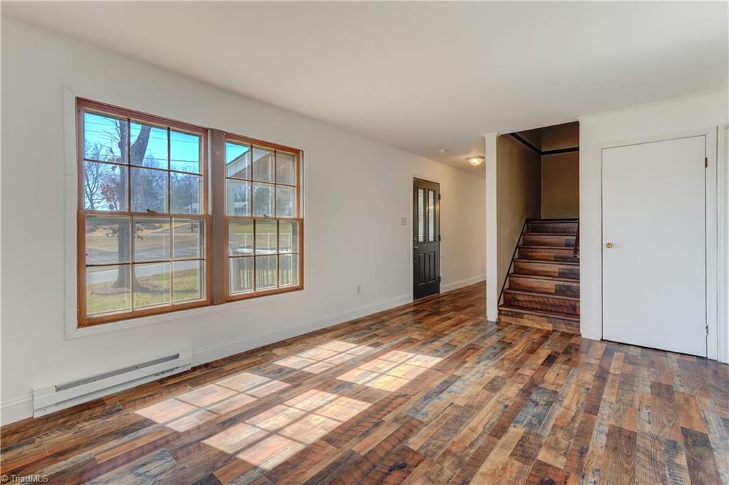 1025 Harris Street Property Photo 6