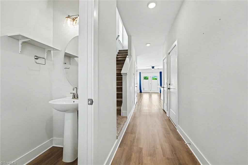 4925 Cannon Crossing Circle Property Photo 5
