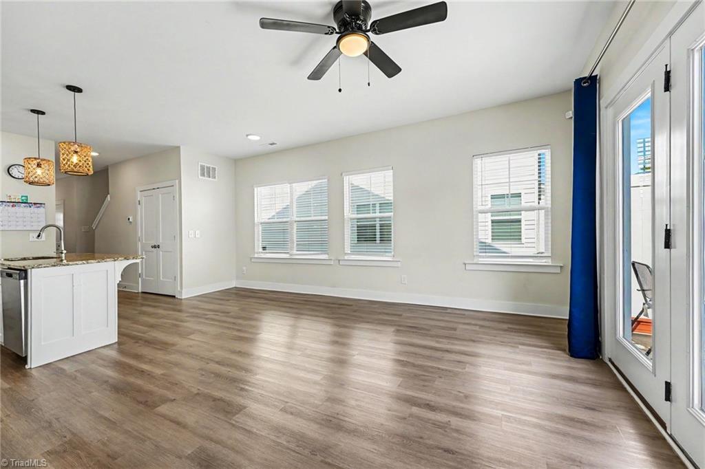 4925 Cannon Crossing Circle Property Photo 7