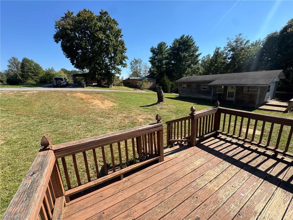 118 Hamlet Place Property Photo 5