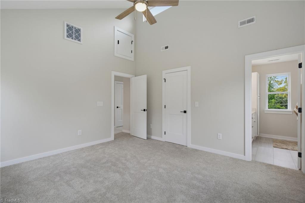 207 E Parker Street Property Photo 9