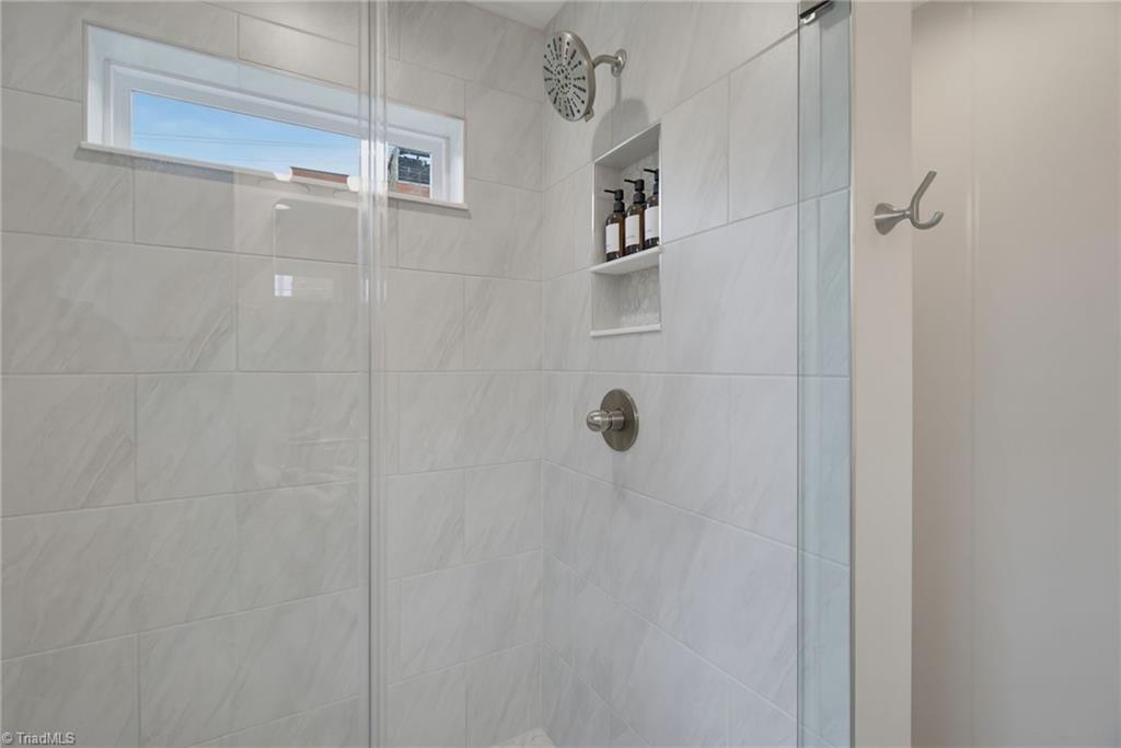 207 E Parker Street Property Photo 10