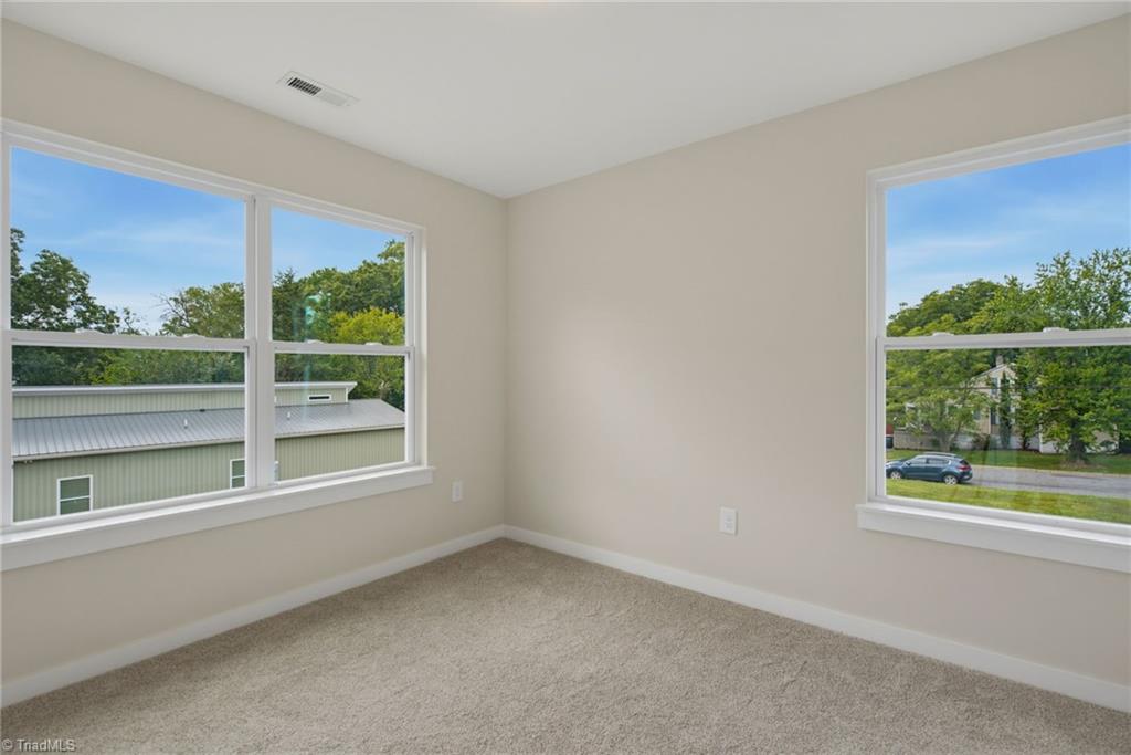 207 E Parker Street Property Photo 11