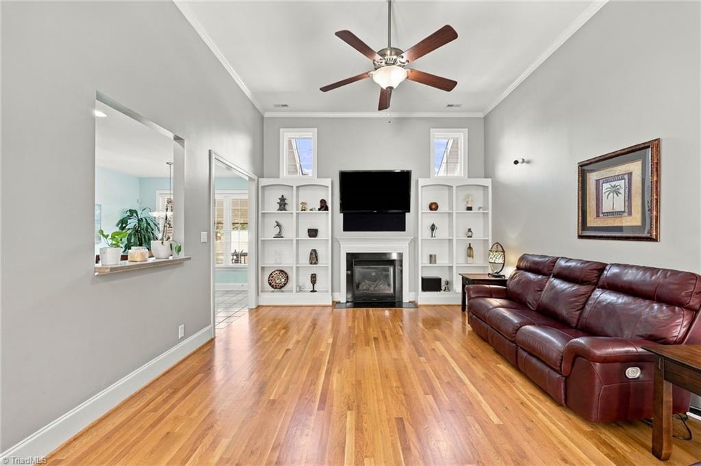 2929 Durham Street Property Photo 8