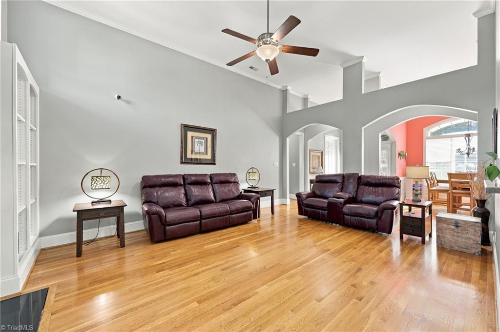 2929 Durham Street Property Photo 10