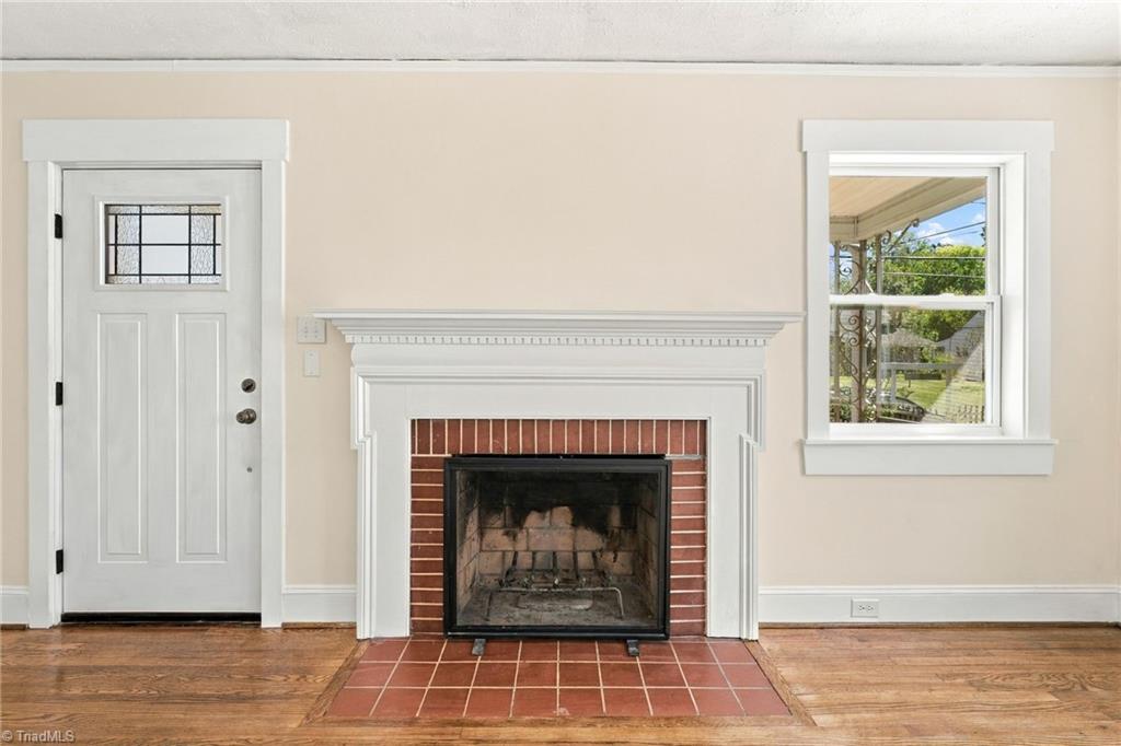 812 Holland Street Property Photo 9