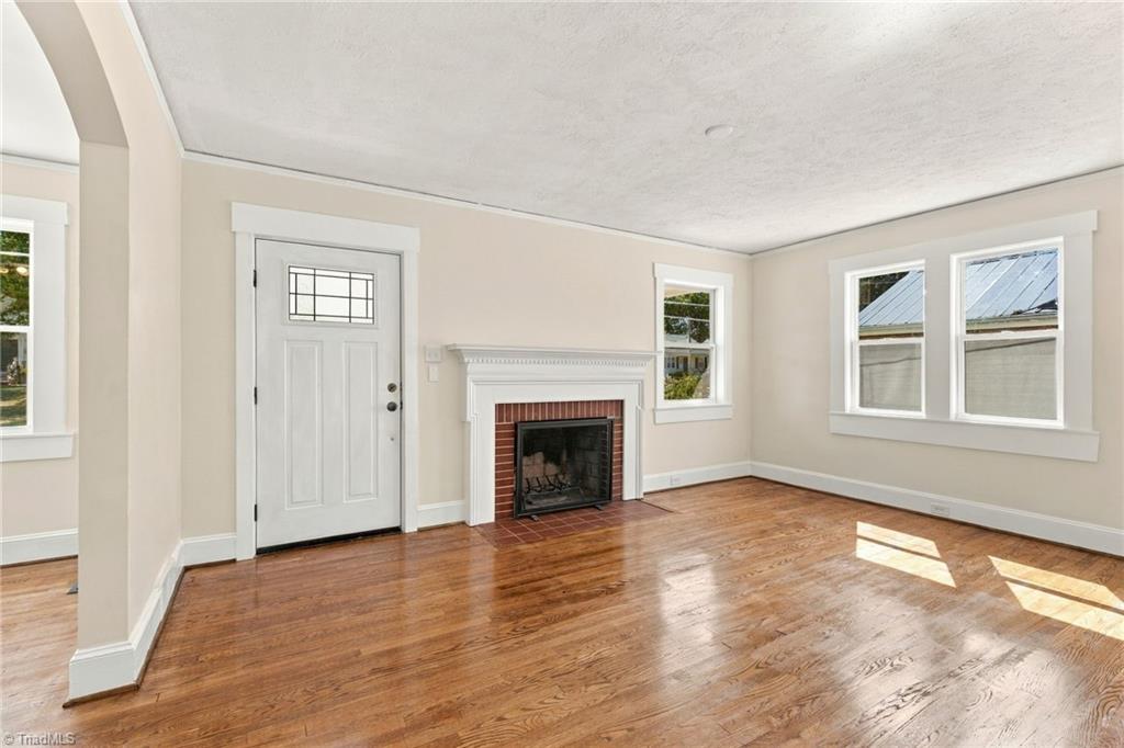 812 Holland Street Property Photo 10