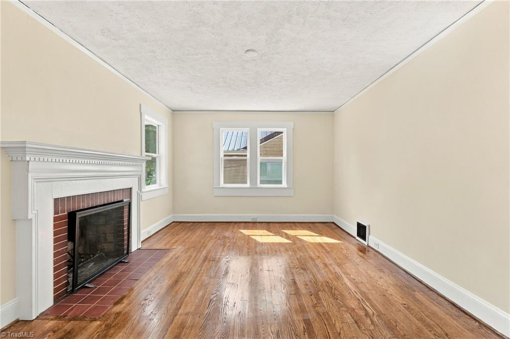 812 Holland Street Property Photo 12
