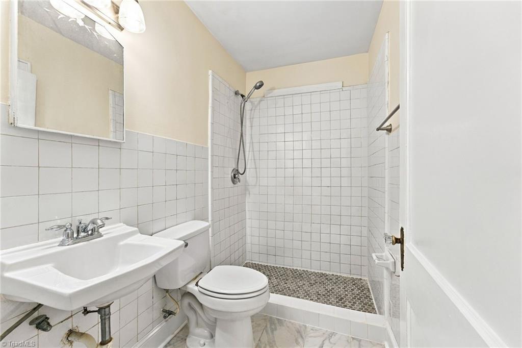 812 Holland Street Property Photo 21