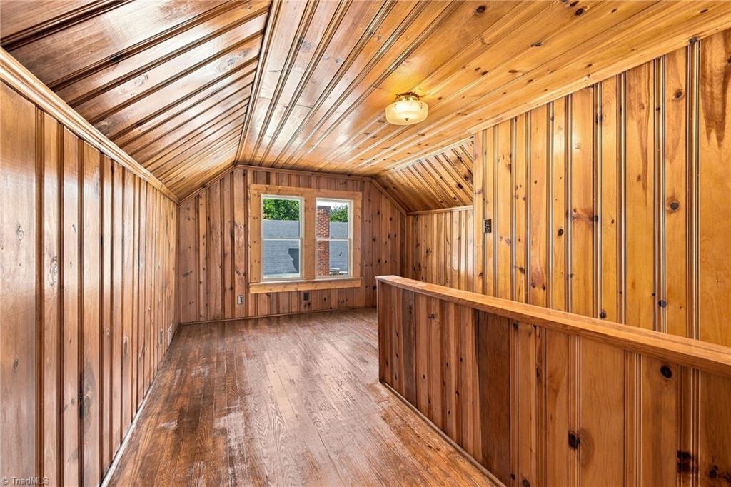 812 Holland Street Property Photo 23