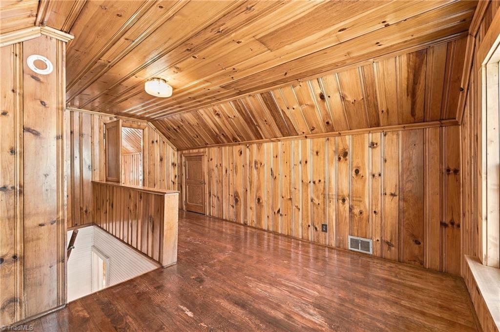 812 Holland Street Property Photo 26