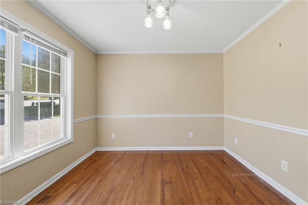 1105 Fox Hunt Lane Property Photo 7