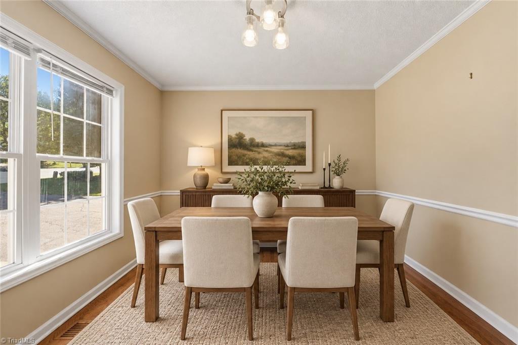 1105 Fox Hunt Lane Property Photo 8