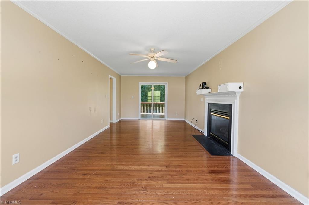 1105 Fox Hunt Lane Property Photo 9