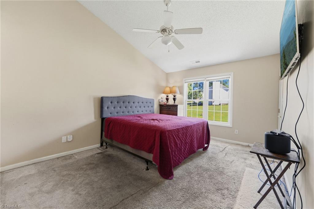 1105 Fox Hunt Lane Property Photo 13
