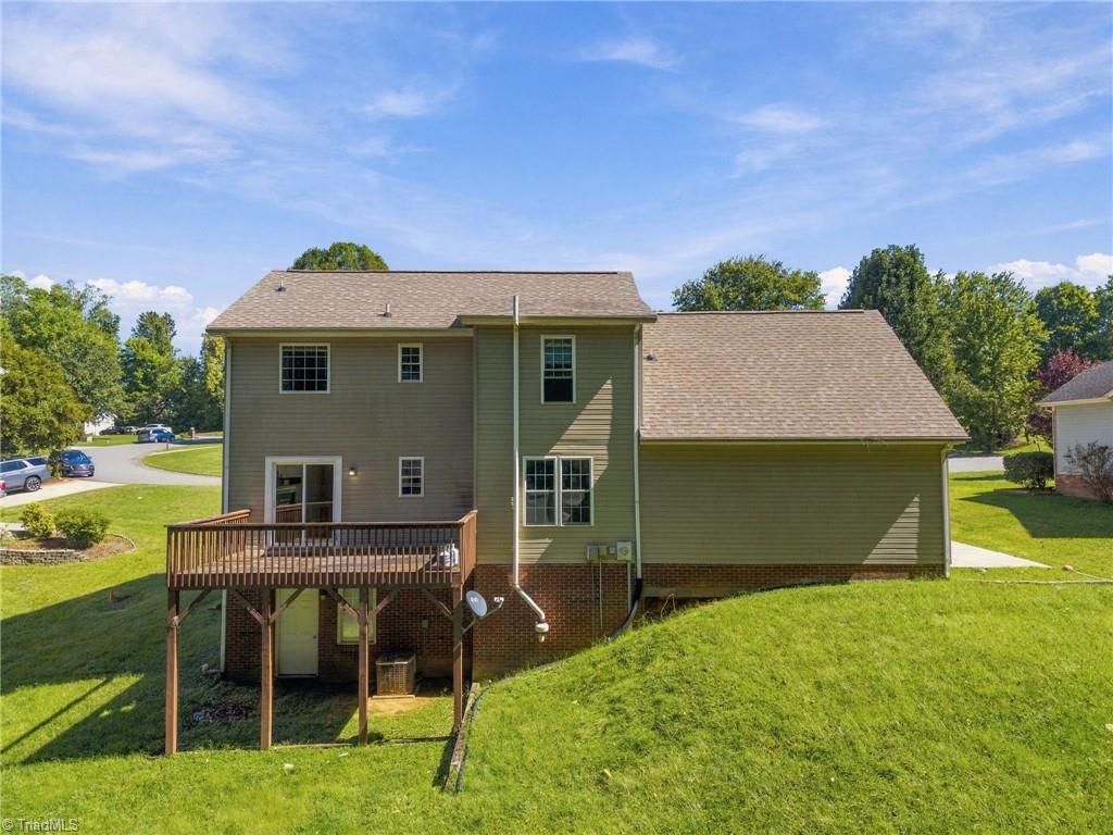1105 Fox Hunt Lane Property Photo 28