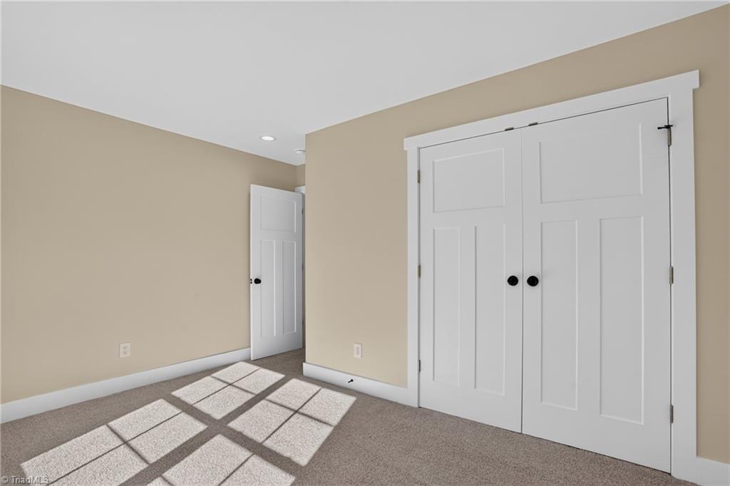 329 Lake Park Road Property Photo 28