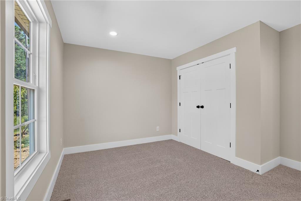 329 Lake Park Road Property Photo 32