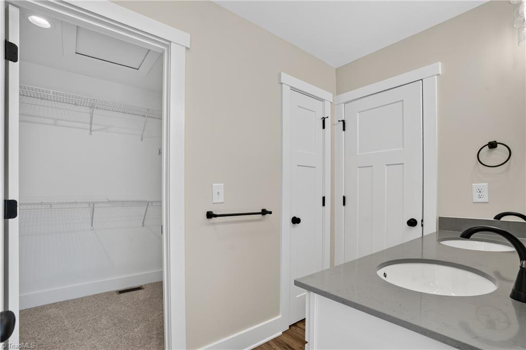 329 Lake Park Road Property Photo 36