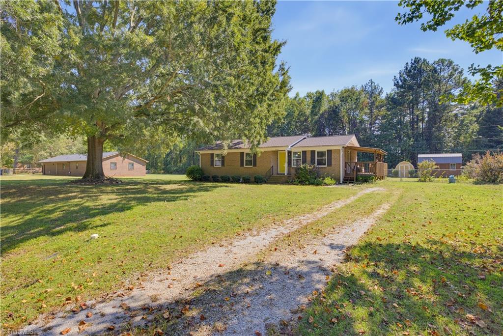 8009 Tam Oshanter Drive Property Photo 3