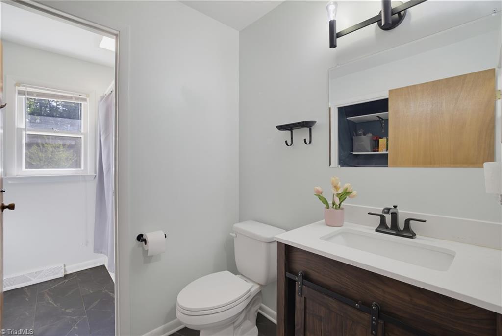 8009 Tam Oshanter Drive Property Photo 20